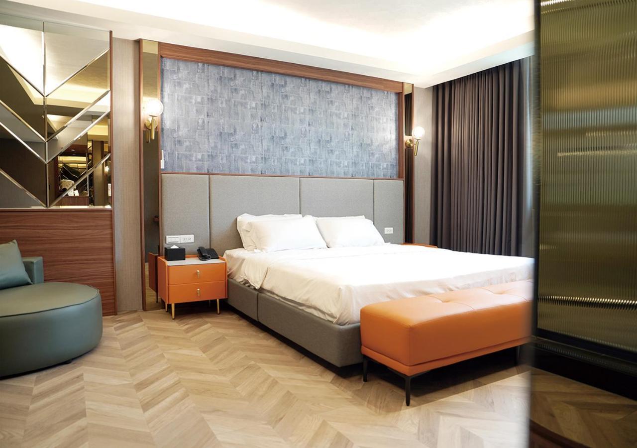 The Riverside Hotel & Motel Kaohsiung Exterior foto