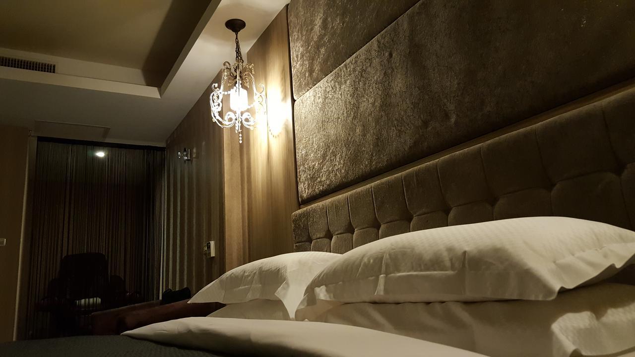 The Riverside Hotel & Motel Kaohsiung Exterior foto