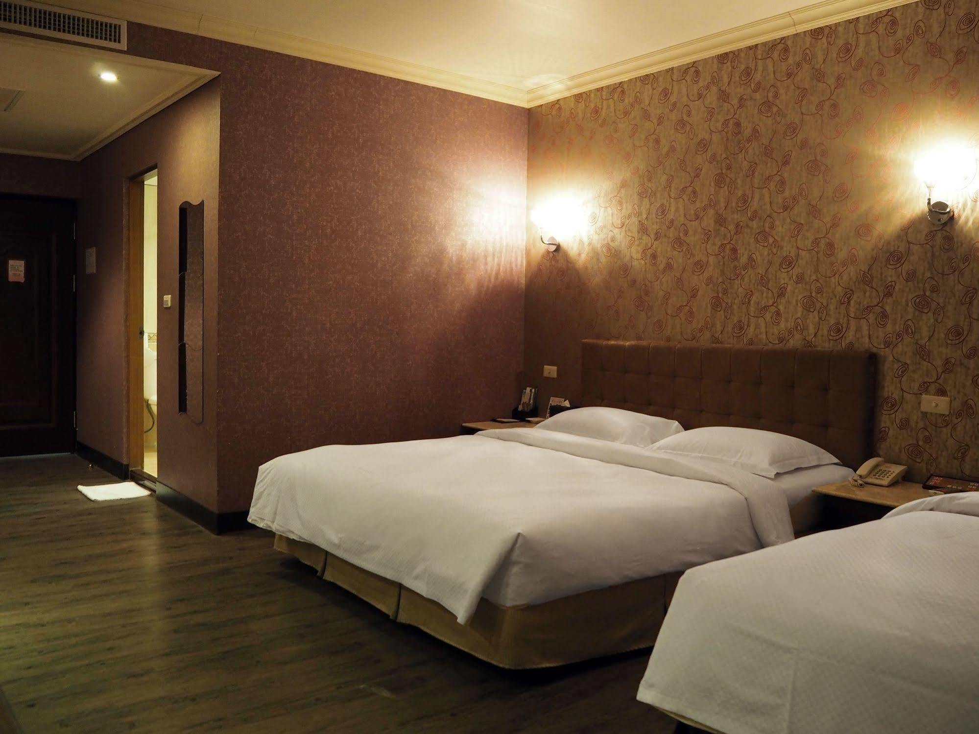The Riverside Hotel & Motel Kaohsiung Exterior foto